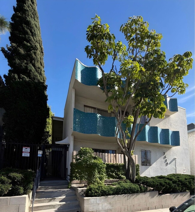 Building Photo - 1432 N Fairfax Ave Unit 2