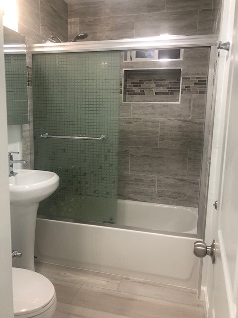 Bathroom - 1014 Thompson Ave Unit 1