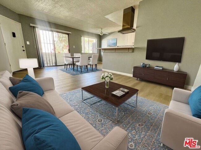 Building Photo - 1426 Orange Grove Ave Unit 7