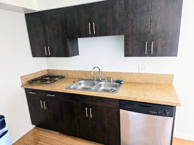 Photo - 843 S Ardmore Ave Unit 303