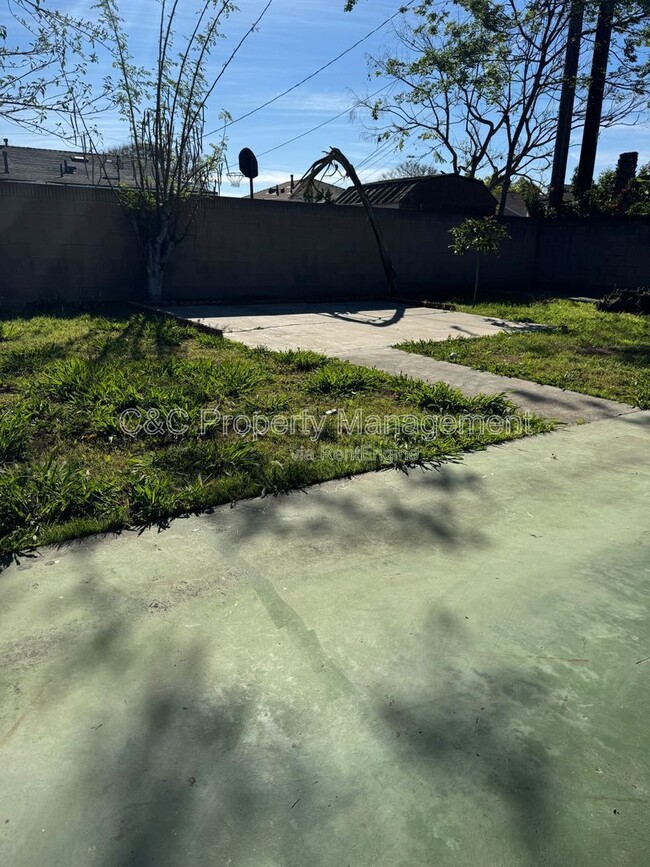 Photo - 14012 Sylvanwood Ave
