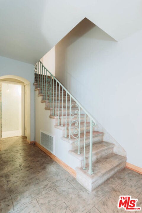 Photo - 10961 Strathmore Dr