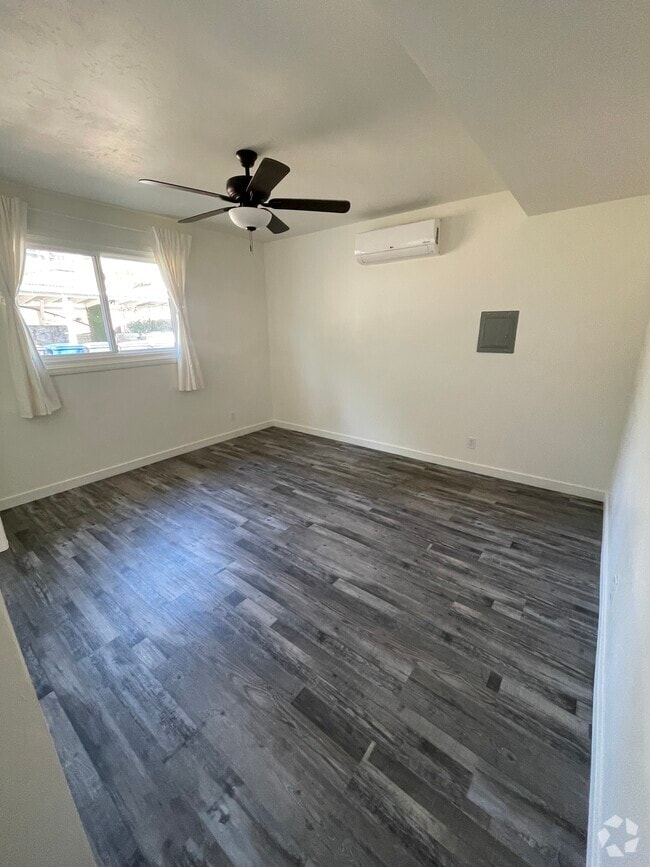 Building Photo - 9074 Paradise Park Dr Rental