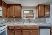 Photo - 1300 S Mayflower Ave Townhome
