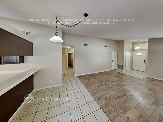 Photo - 27736 Doreen Dr