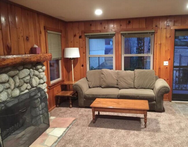 Photo - 53570 Tollgate Rd