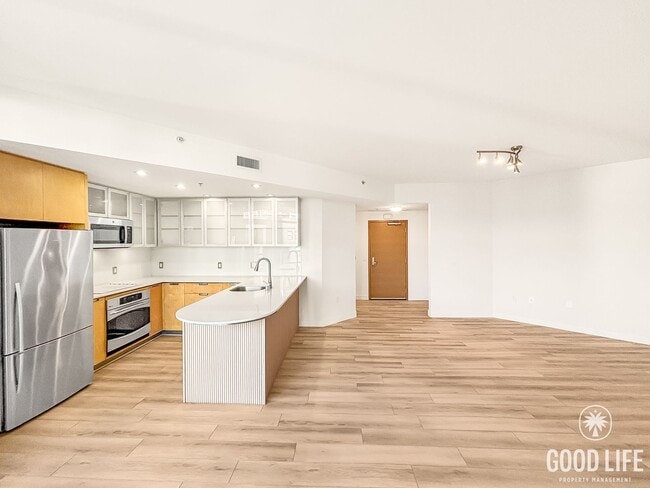 Photo - Stunning 2BD/2BA Condo in Downtown W/ W/D,... Unit 601