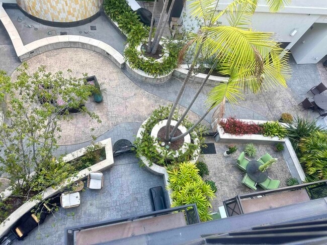 Photo - 525 N 11th Ave Unit 1403