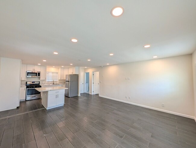 Photo - 5207-5209 Cartwright Ave. Unit 5207
