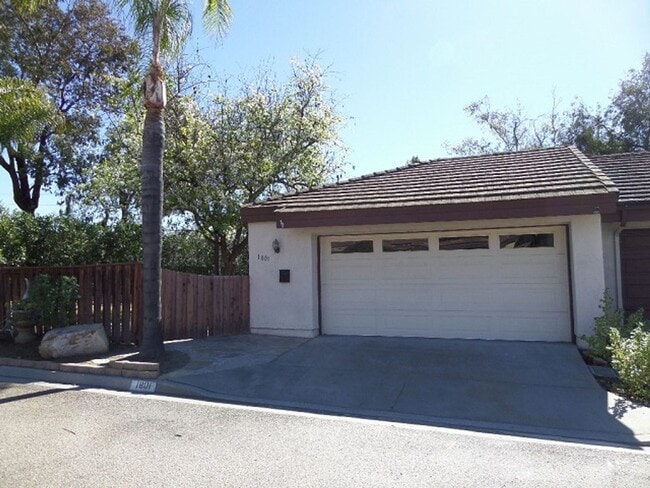 3 Bedroom-2 Bathroom Single Story Home in ... - 3 Bedroom-2 Bathroom Single Story Home in ...