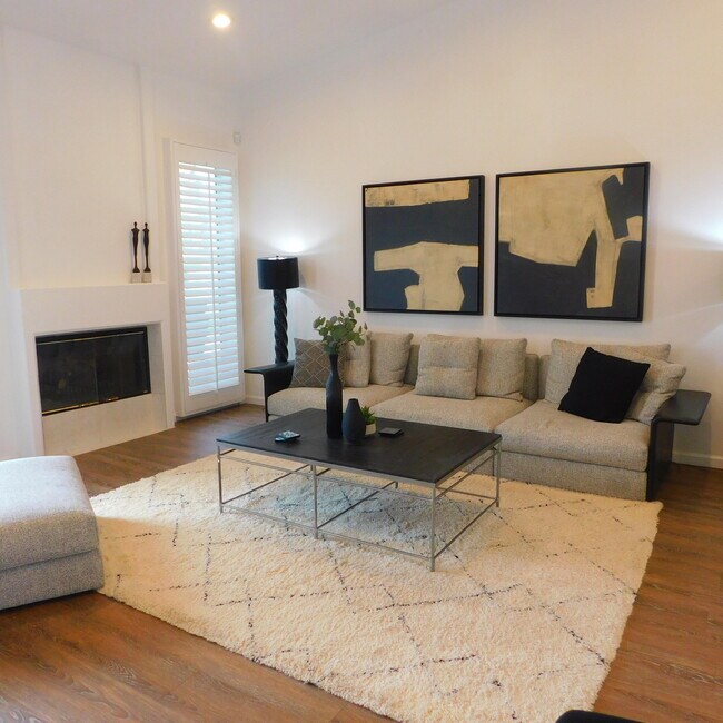 Photo - 14 Mission Palms Dr W