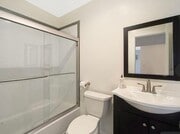 Photo - 409 Burchett St