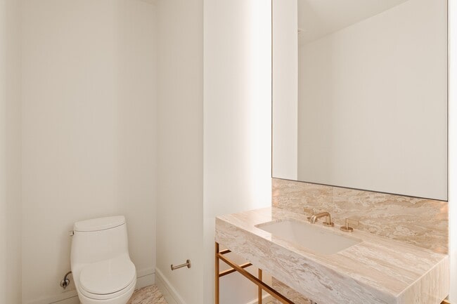 Photo - 211 Elm Ct