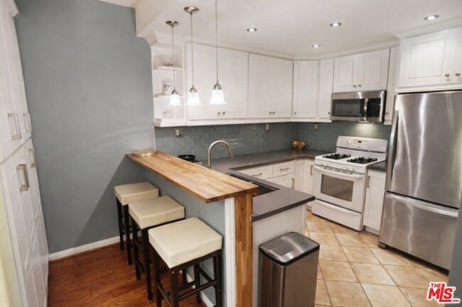 Photo - 11110 Camarillo St Unit 124