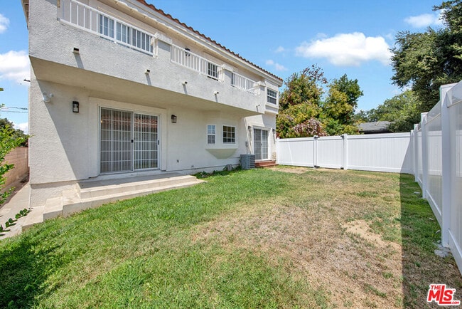 Photo - 5532 Angelus Ave