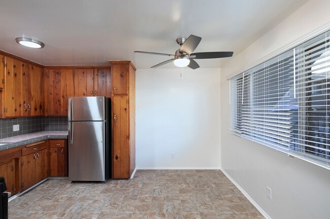 Photo - Talmadge Pacific Apartments