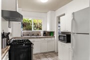 stocked kitchen - 724 Robinson St House