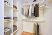 Walk-in Closet - Lorenzo