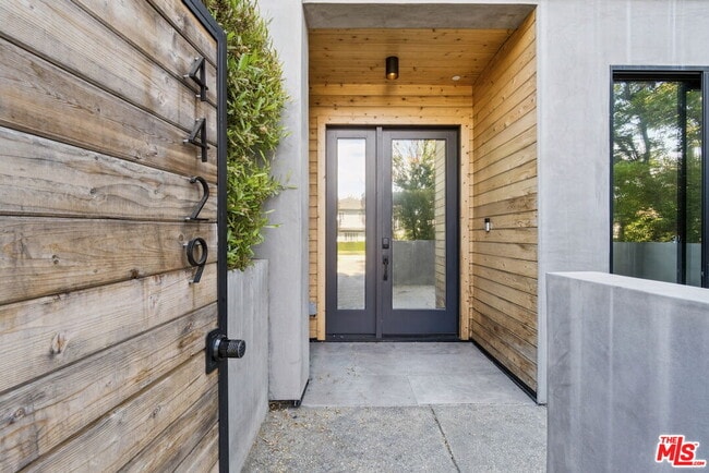 Photo - 4429 Tujunga Ave