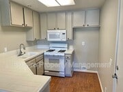 Photo - 2075 Blackberry Cir