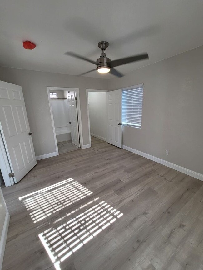 Photo - 4422 1/2 Stanford Avenue