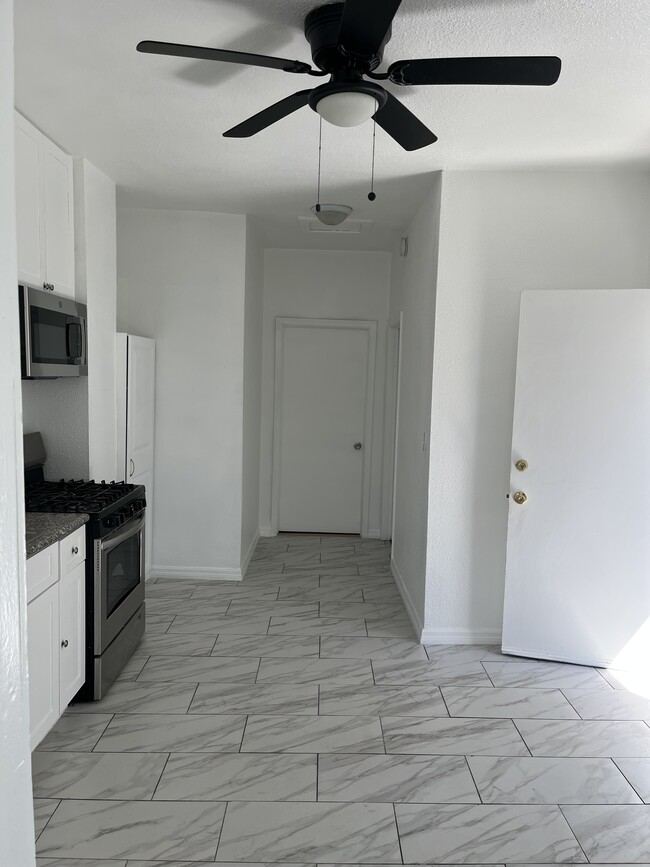 Photo - 618 W 9th St Unit 618