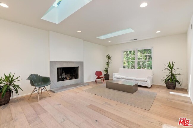 Photo - 7586 Woodrow Wilson Dr