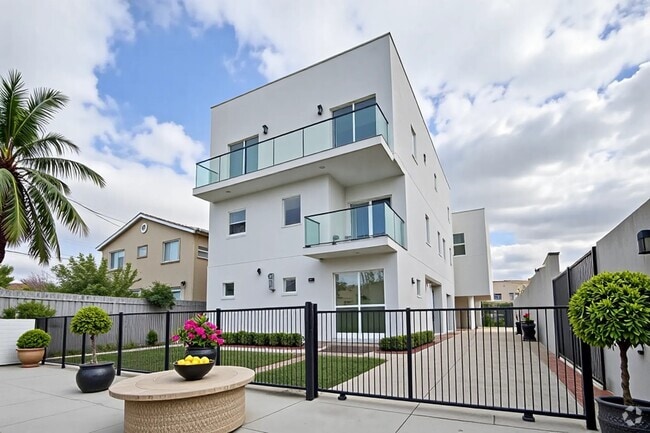Building Photo - 1106 Queen Anne Pl Unit 1106.5 Rental