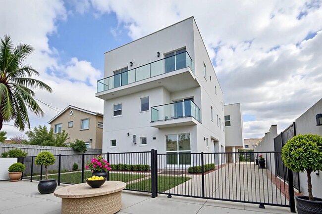 Photo - 1106 Queen Anne Pl Townhome