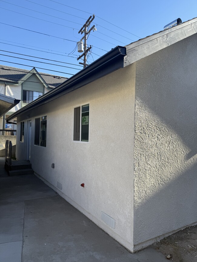 Building Photo - 616 Alexander St Rental