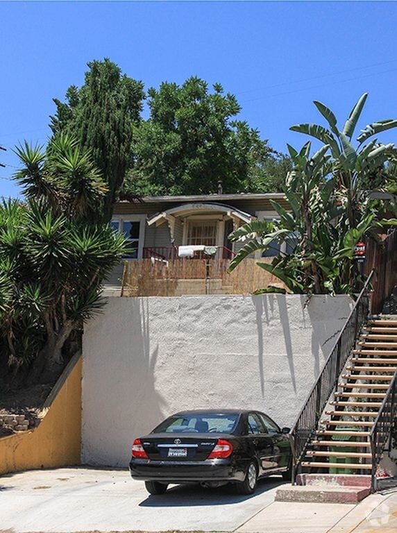 View from the street - 609 S Avenue 60 Rental