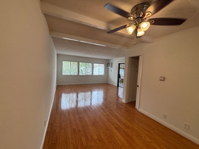 Photo - 1147 San Rafael Ave Unit F