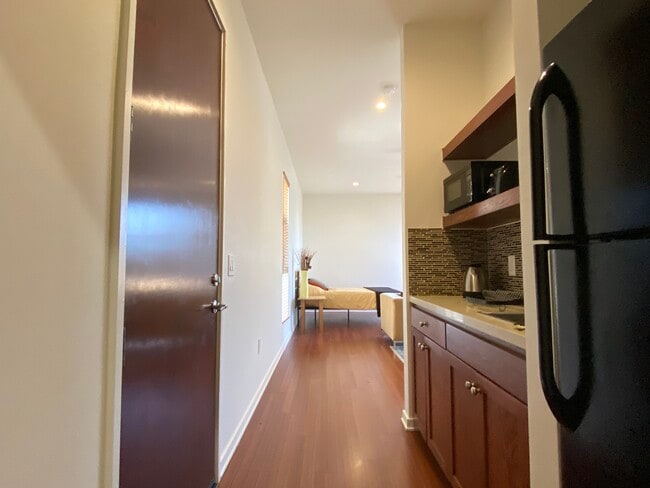 Building Photo - 11229 Greenlawn Ave Unit A Rental