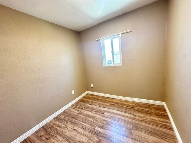 Photo - 4041-43 National Ave Unit 4043