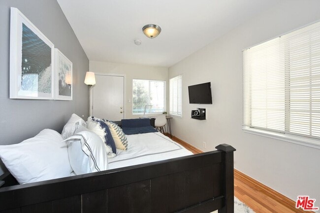 Photo - 16 Clubhouse Ave Unit 16