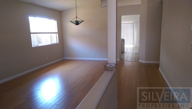Photo - Captivating 3 bed 2 bath home in South Santa Maria.