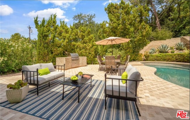 Photo - 26065 Redbluff Dr