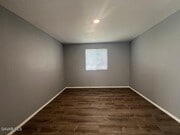 Photo - 43119 7th St E