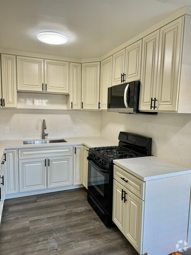 Building Photo - 225 W Imperial Hwy Unit 3 Rental