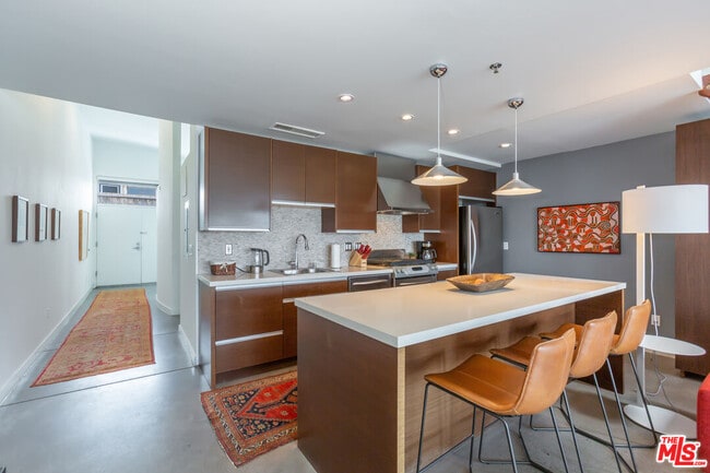 Photo - 615 Hampton Dr Unit A304