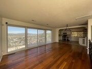 Photo - Gorgeous 5 Bed House - Amazing View!