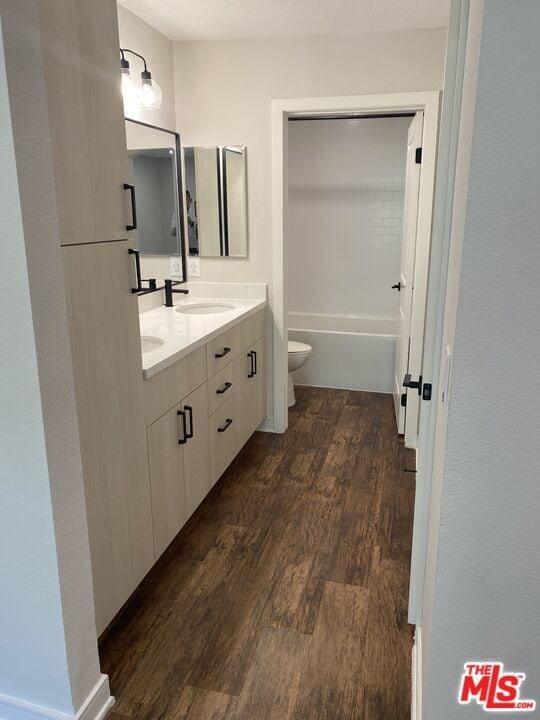 Photo - 7660 Beverly Blvd Unit 169