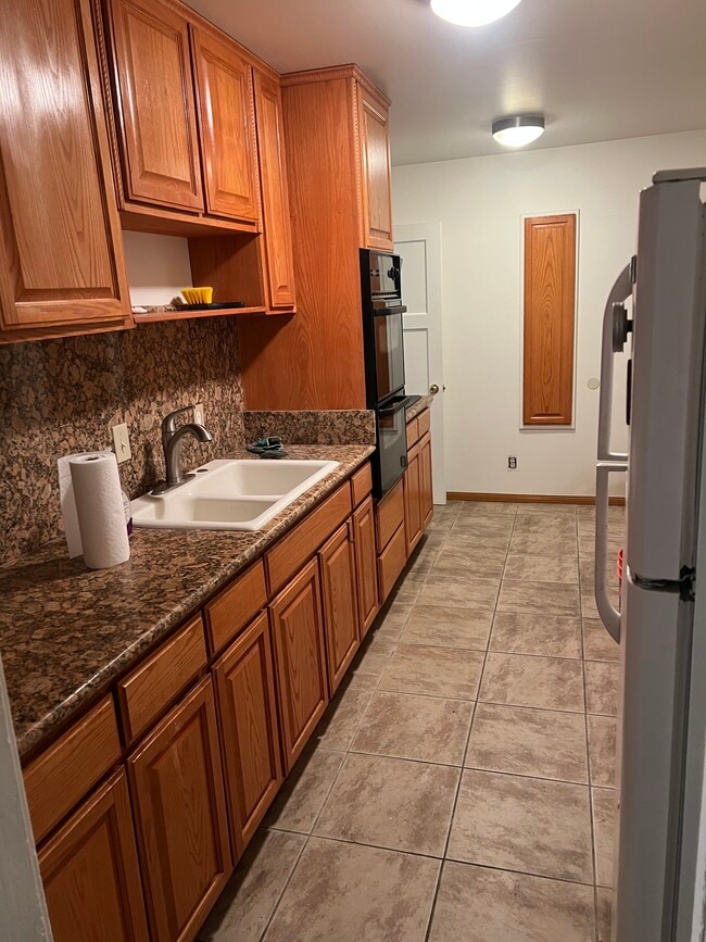 Kitchen 2 - 8808 Cattaraugus Ave Unit 8808