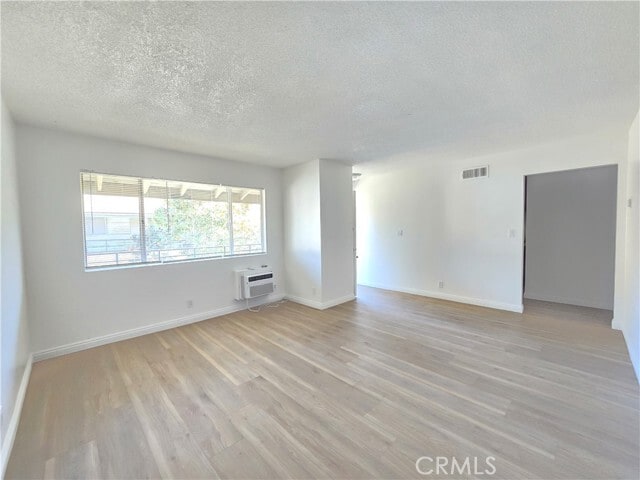 Photo - 540 E 7th St Unit K