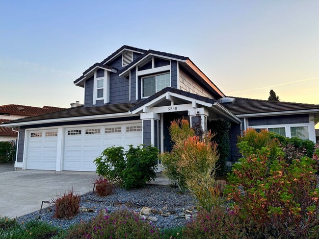 Building Photo - Beautiful Two Story Home with Large Yard - Oceanside