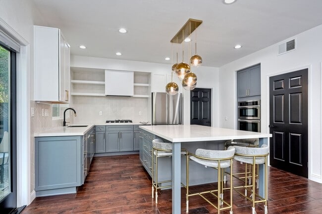 Building Photo - 7393 Portage Way