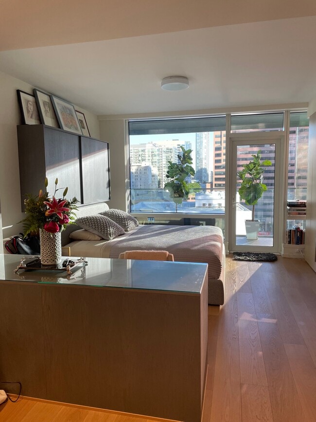 Photo - 877 Francisco St Unit 1115