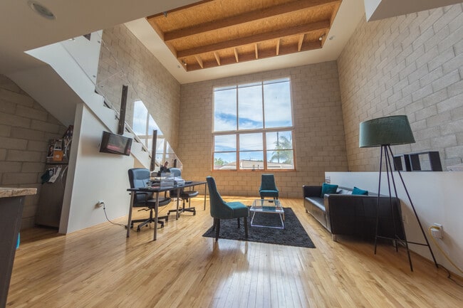 Photo - 717 N Cahuenga Blvd Unit B5