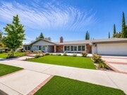 Photo - 20302 Germain St