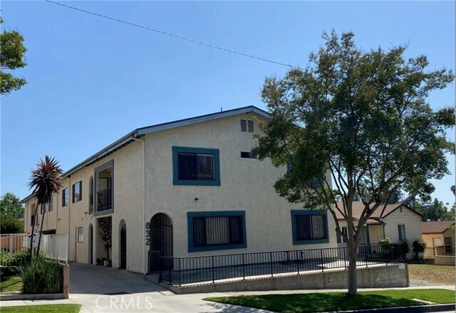 Building Photo - 832 Padilla St Unit B